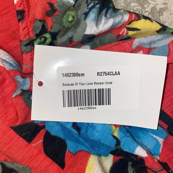 Pink Lily floral romper. Size small. Brand new NWT - Picture 4 of 8